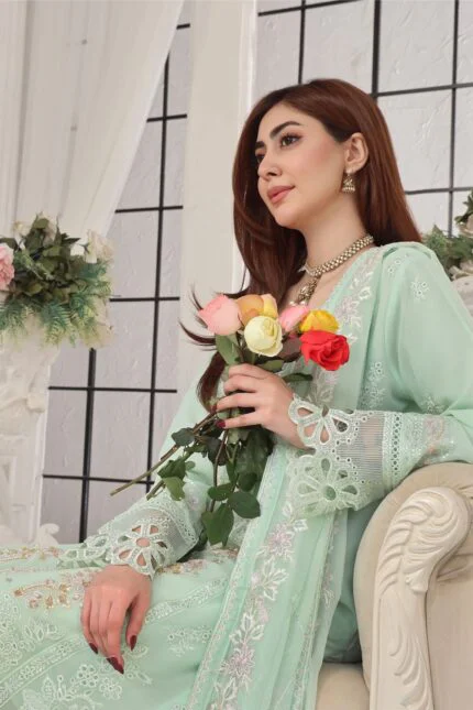 Mahpara Luxury Embroidered Chiffon Suit