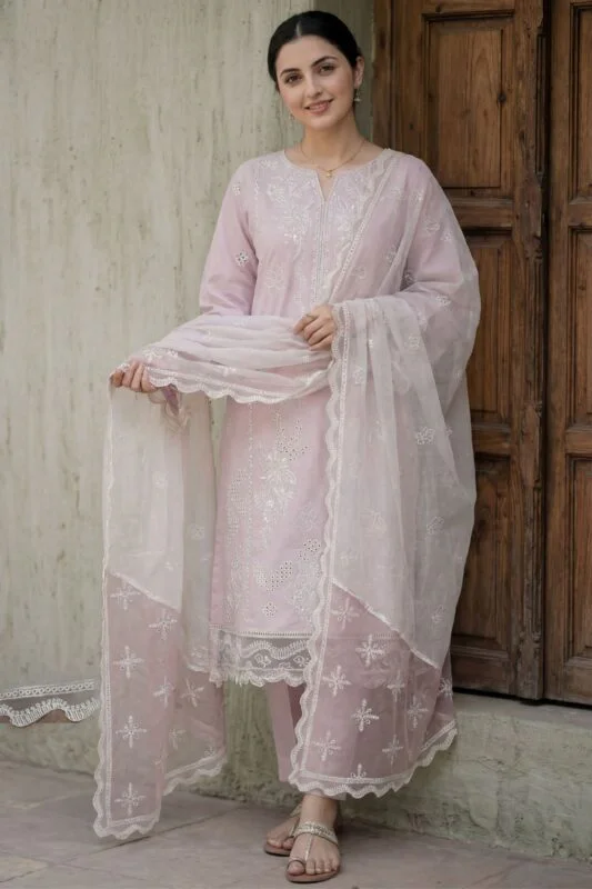 AAINA LUXURY HEAVY EMBROIDERED LAWN 3PC SUIT