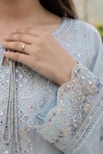 WADA BEST CHIKENKARI EMBROIDERED SLUB LAWN 3PC SUIT