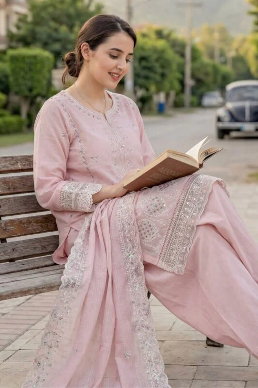 WADA BEST CHIKENKARI EMBROIDERED SLUB LAWN 3PC SUIT