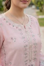 WADA BEST CHIKENKARI EMBROIDERED SLUB LAWN 3PC SUIT