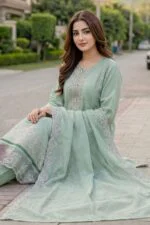 WADA BEST CHIKENKARI EMBROIDERED SLUB LAWN 3PC SUIT